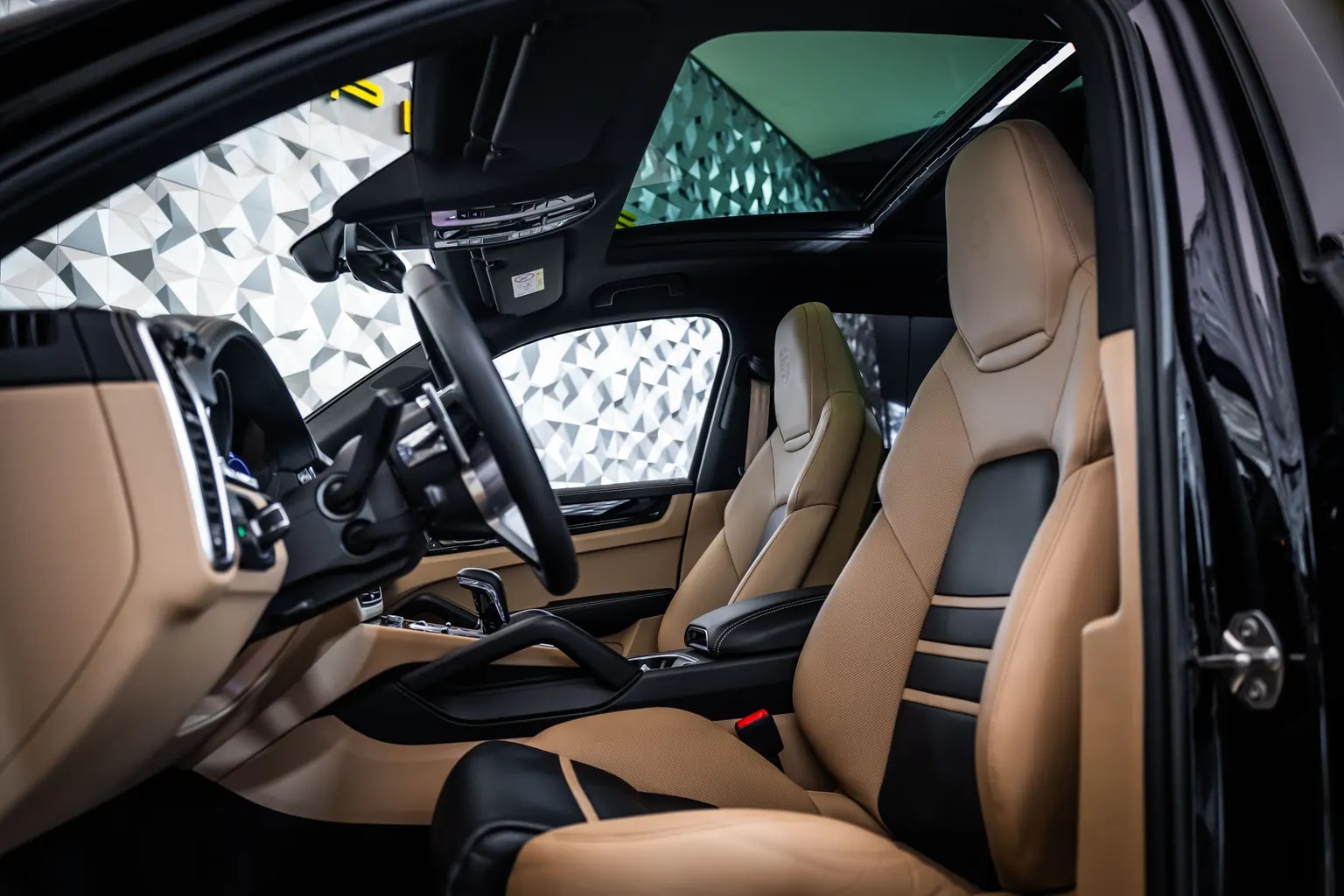 Porsche Cayenne Platinum Edition E-Hybrid*Burm*Pano – снимка 13
