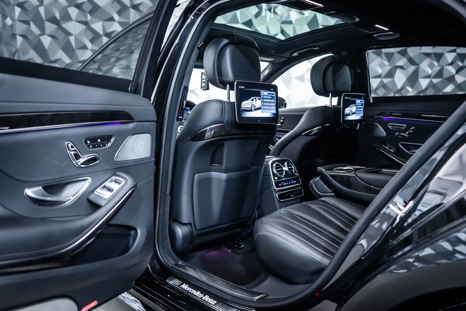 Mercedes-Benz S 560 4M AMG*Pano*Burmester – снимка 14
