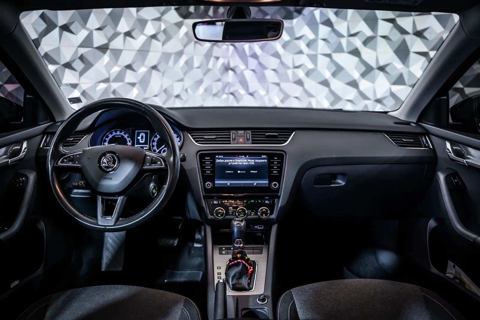 Skoda Octavia 2,0 TDI DSG *LED*Keyless*Подгрев* – снимка 11