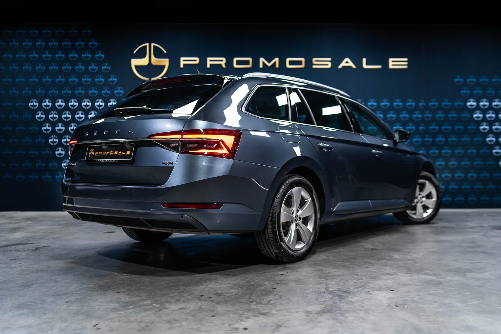 Skoda Superb Combi 2.0TDI 4X4 DSG *LED* – снимка 4