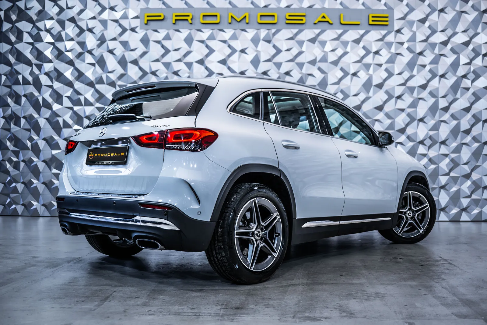 Mercedes-Benz GLA 220 d 4M AMG*Pano*Camera – снимка 4
