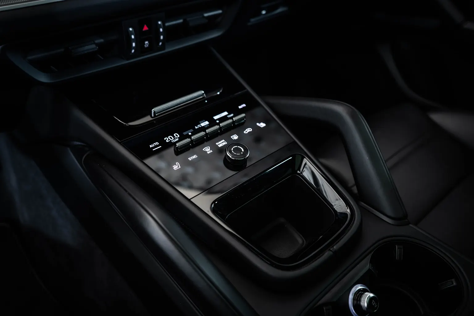 Porsche Cayenne E-Hybrid Coupe *Bose *Pano – снимка 9