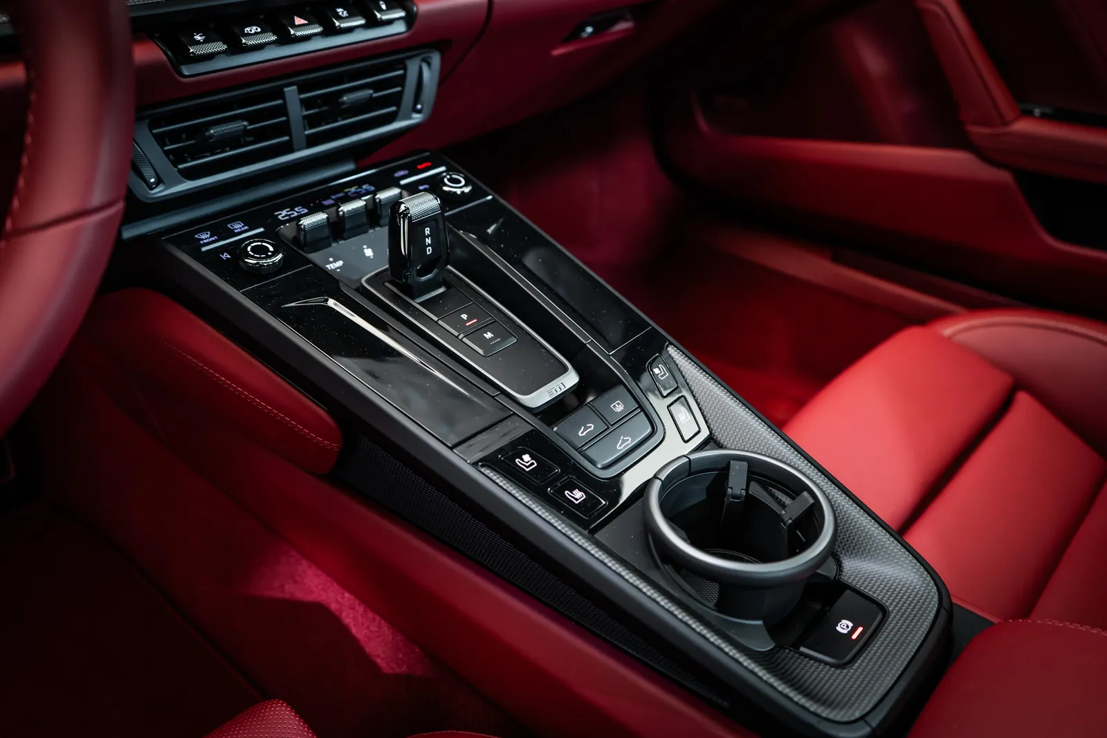 Porsche 911 Carrera 4 GTS*Aerokit*Lift* – снимка 9