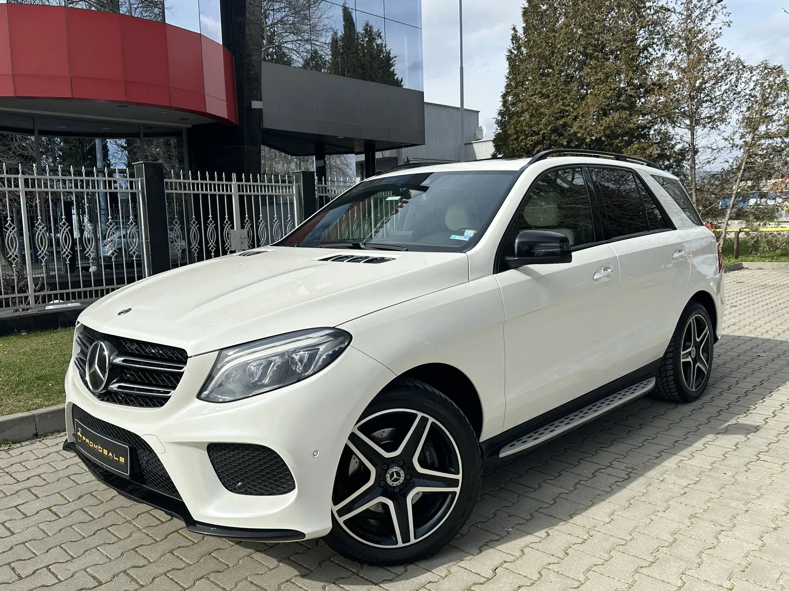 Mercedes-Benz GLE 350 d 4M*AMG*Designo*Night*OffRoad*Alcantara*h/k*Air* – снимка 1