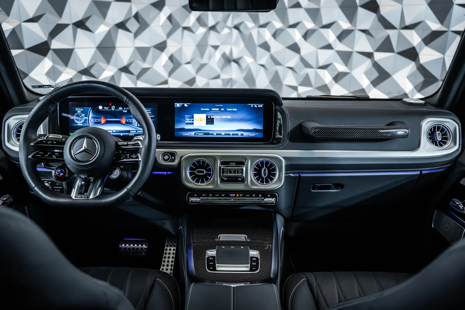 Mercedes-Benz G 63 AMG Carbon*Burmester*360 – снимка 18