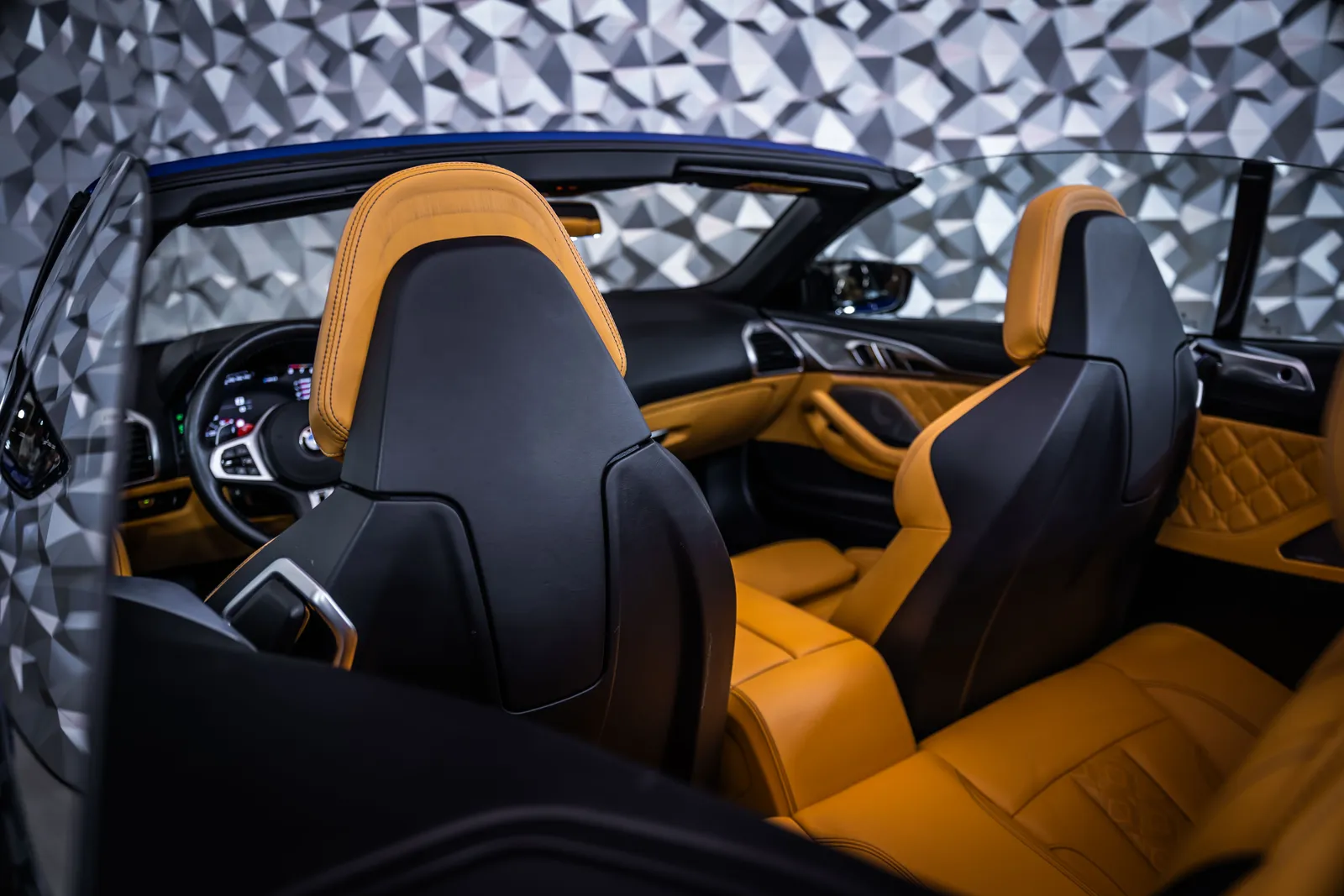 BMW M8 Competition Cabriolet Carbon*B&W – снимка 14