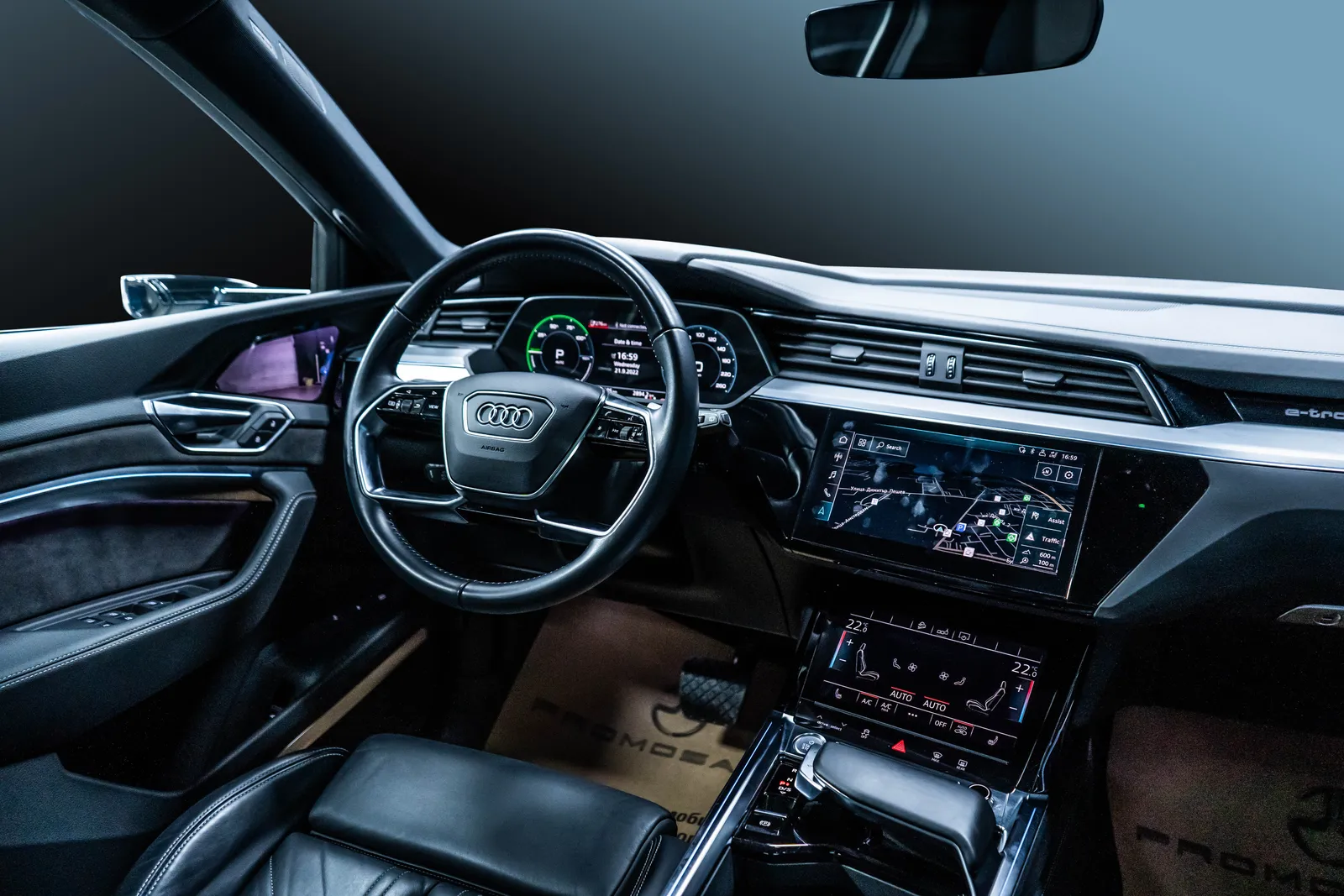 Audi E-tron 55 quattro Pano LED SHZ ACC Klimaut. – снимка 10