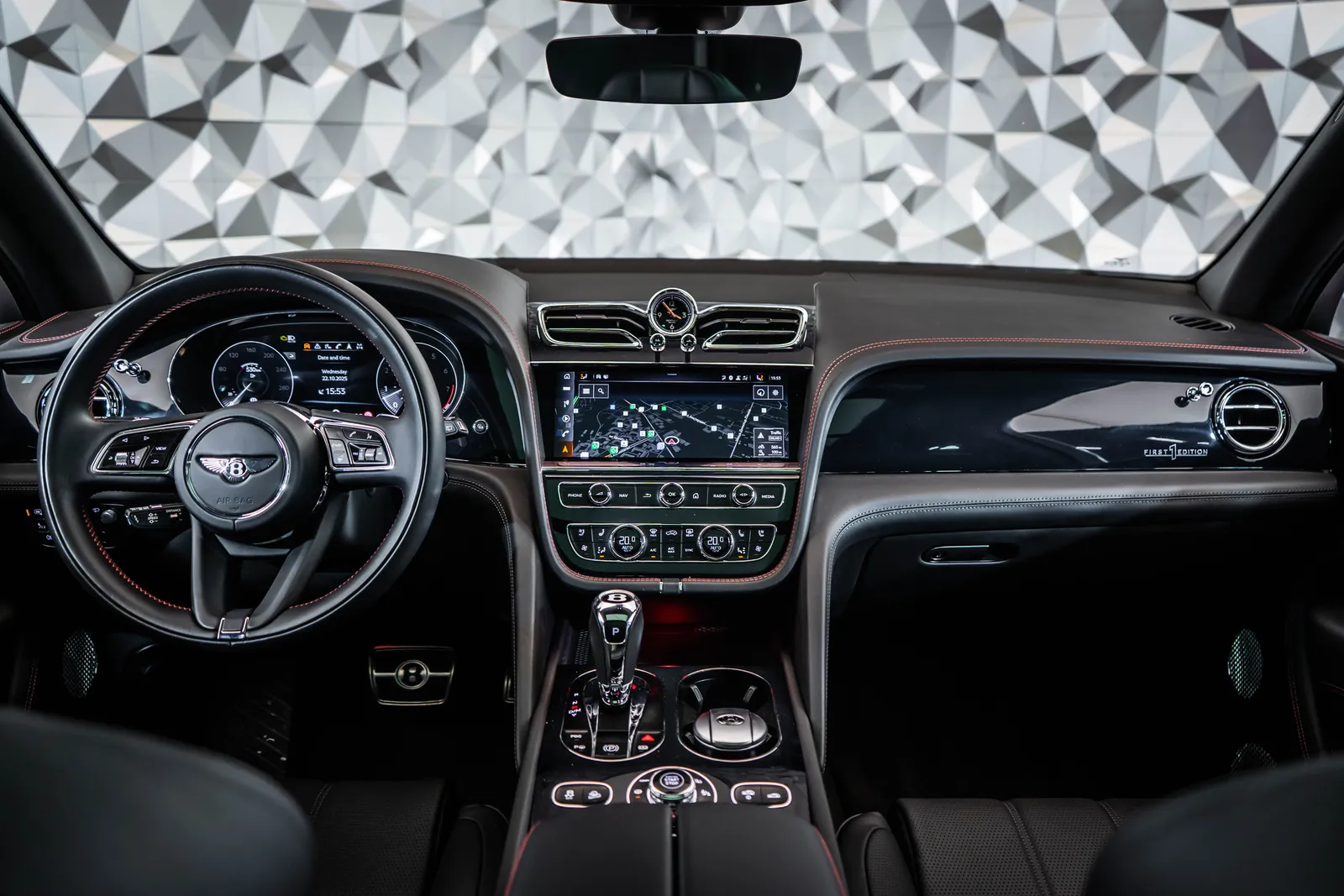Bentley Bentayga V8 First Edition BLACK SPEC CARBON* – снимка 19