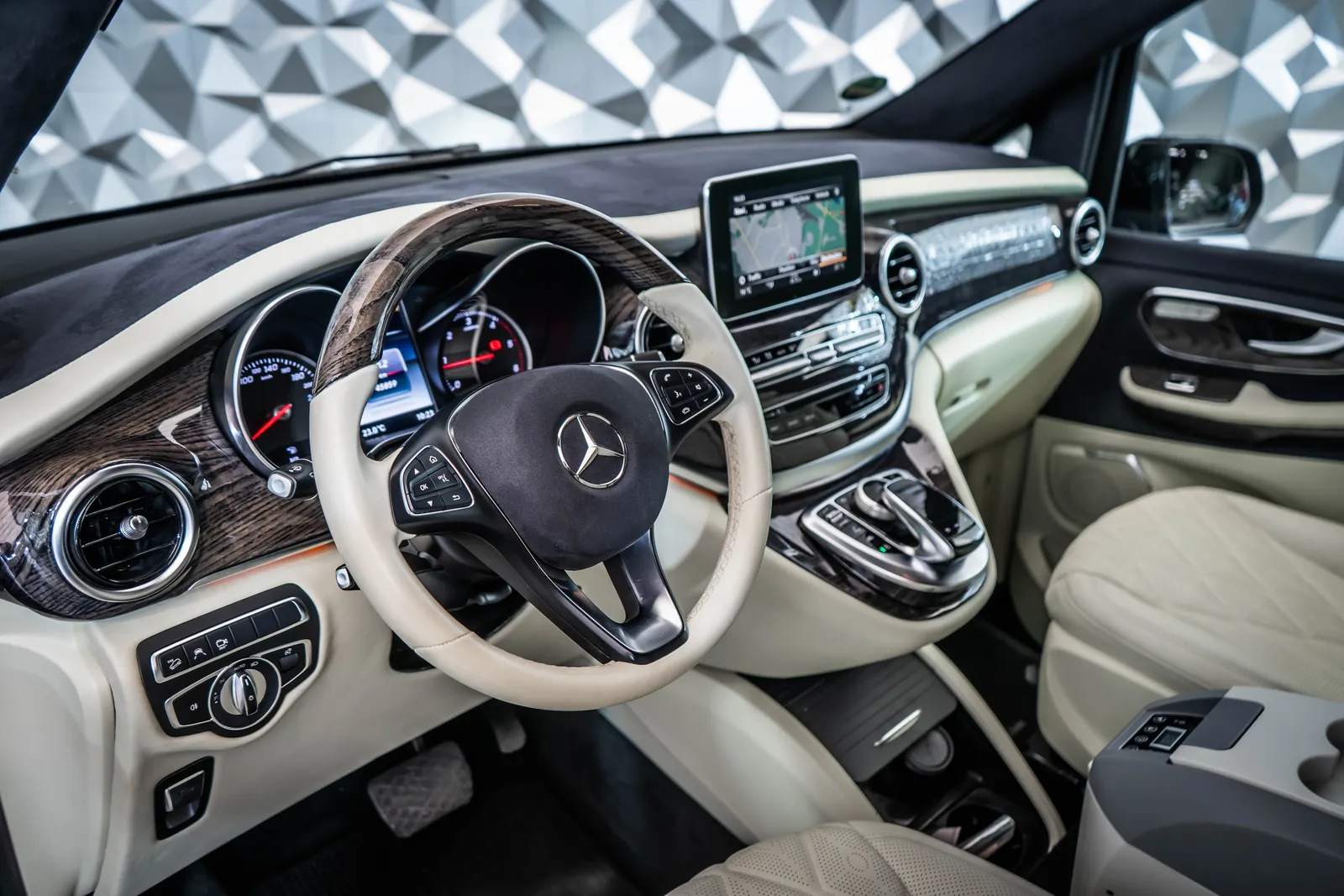 Mercedes-Benz V 250d VIP*Burmester – снимка 8