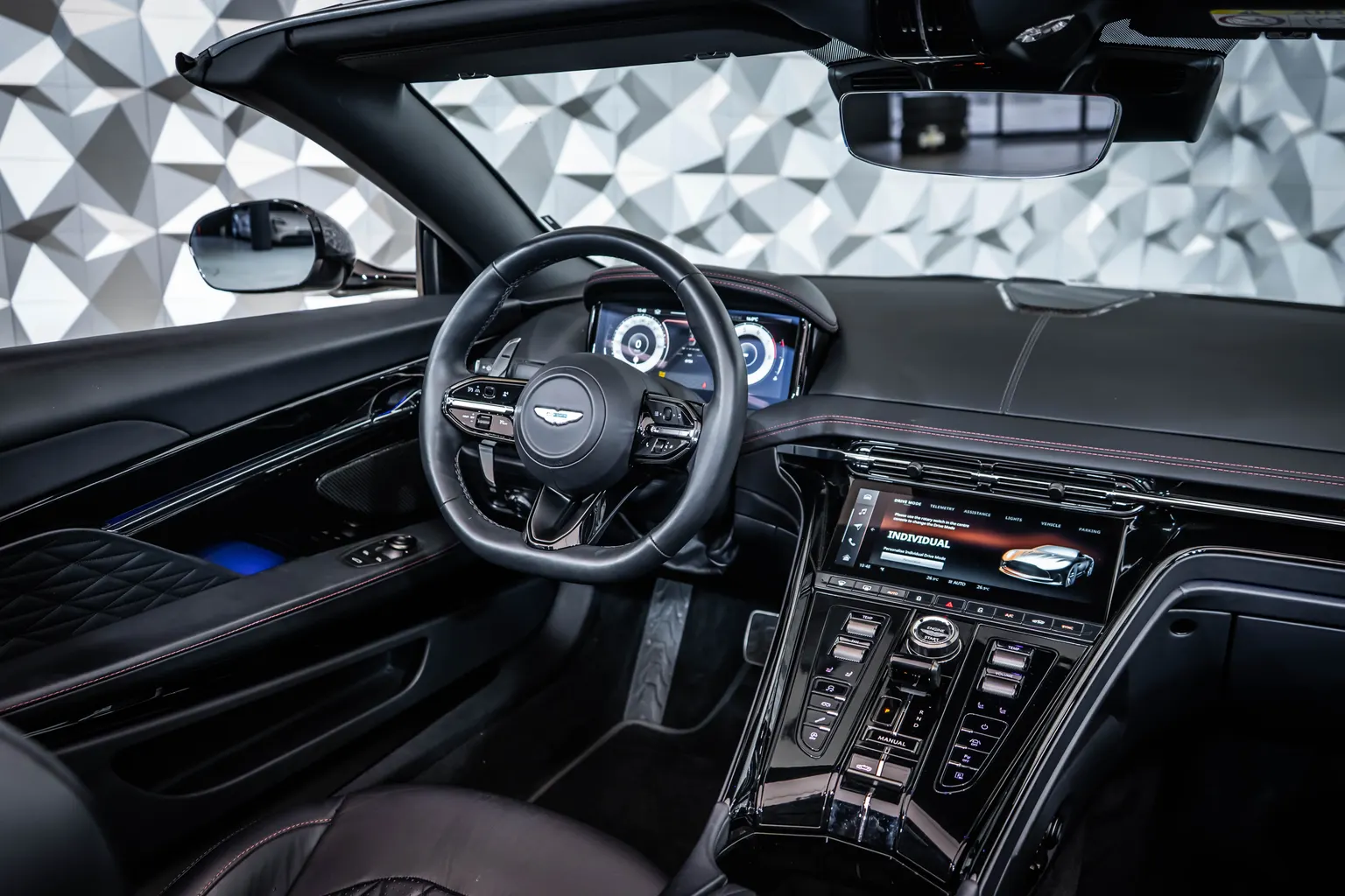 Aston martin DB12 DB12 Volante Aluminite Silver – снимка 10