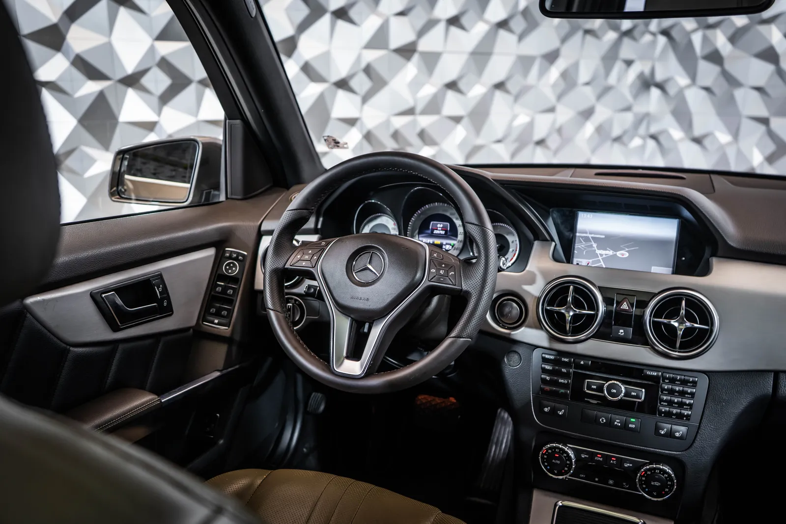 Mercedes-Benz GLK 350 4M AMG – снимка 10