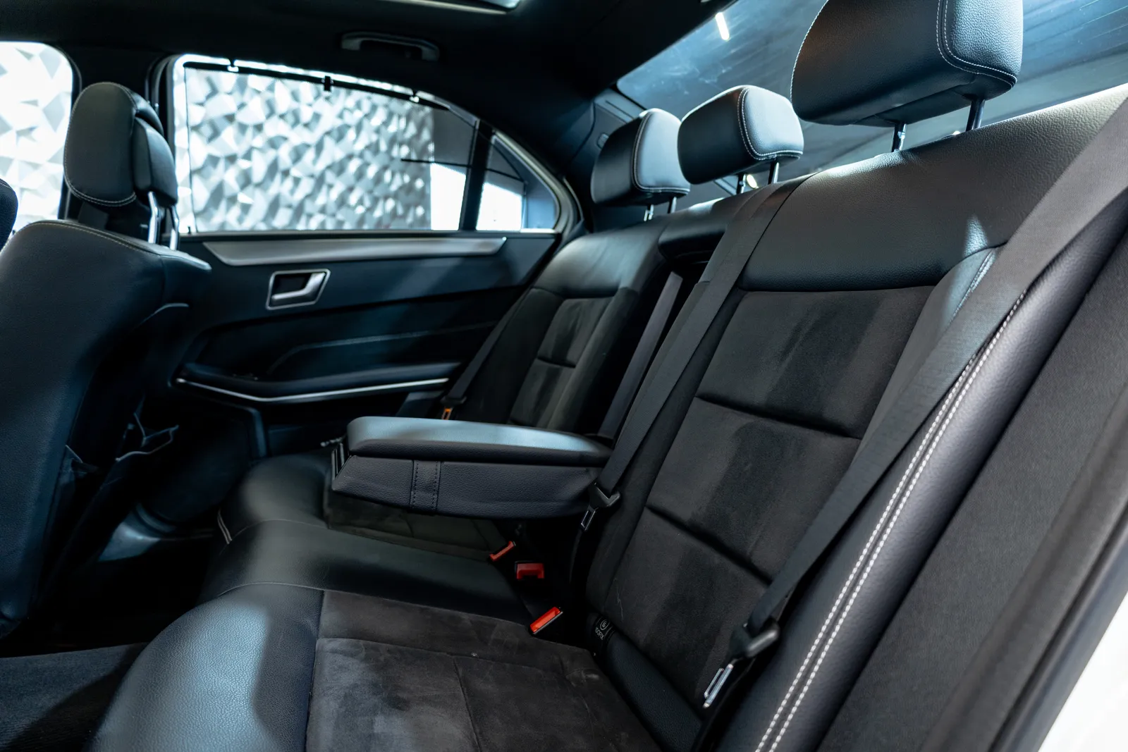 Mercedes-Benz E 350 d BlueTEC 4MATIC*Pano*Led – снимка 16