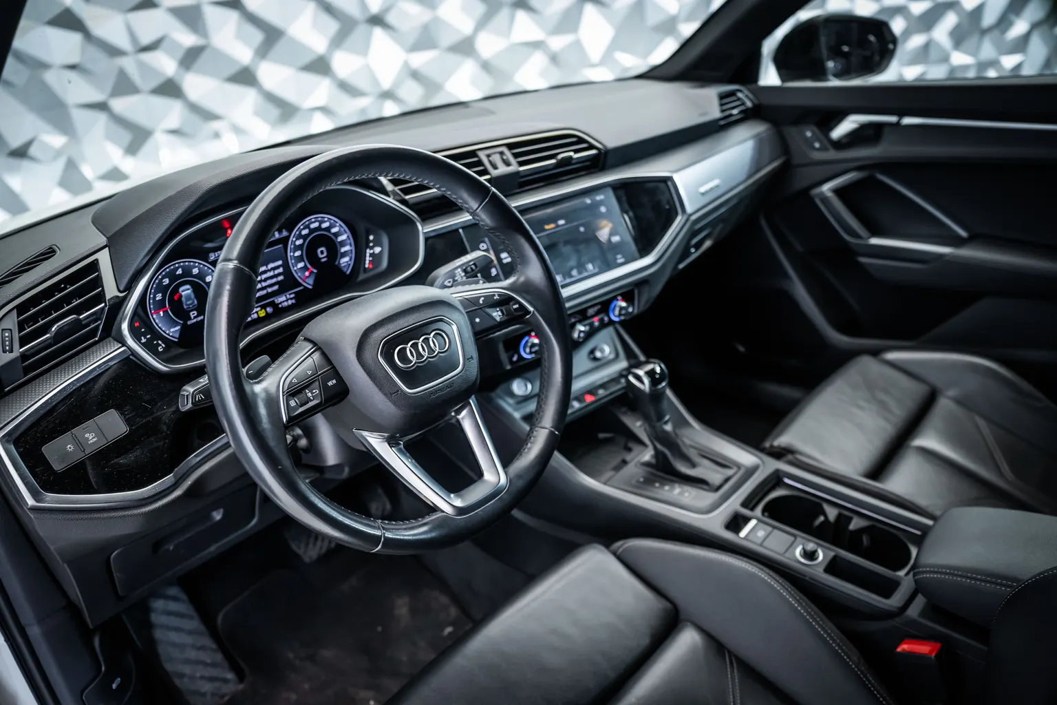Audi Q3 2.0 TFSI Quattro*Pano*Camera – снимка 8