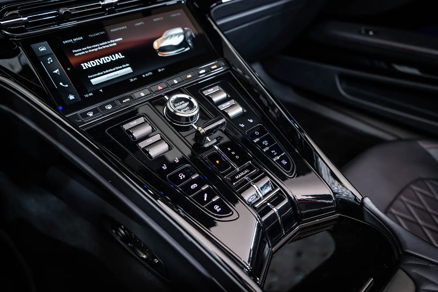 Aston martin DB12 DB12 Volante Aluminite Silver – снимка 9