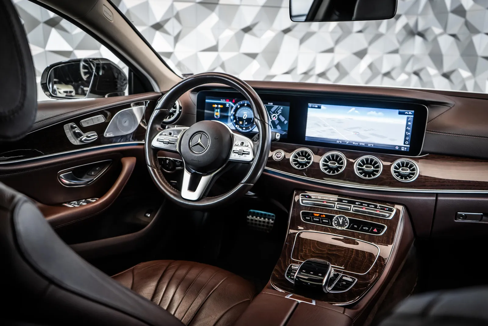 Mercedes-Benz CLS 350 d 4M AMG*AIR BODY* Burmester* – снимка 10
