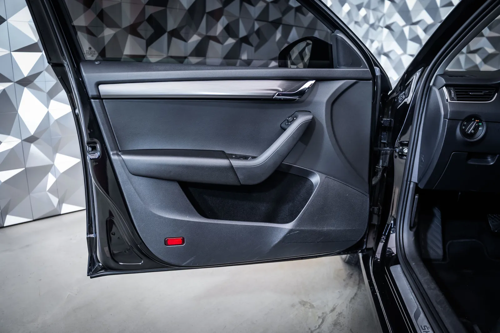 Skoda Octavia 2,0 TDI DSG *LED*Keyless*Подгрев* – снимка 7