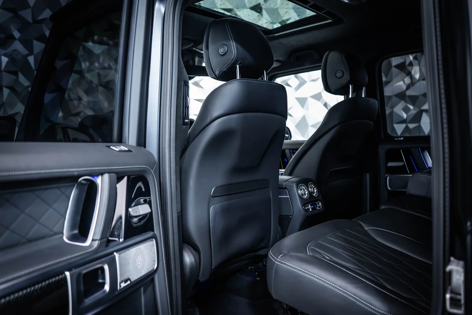 Mercedes-Benz G 63 AMG Carbon*Burmester*360 – снимка 14