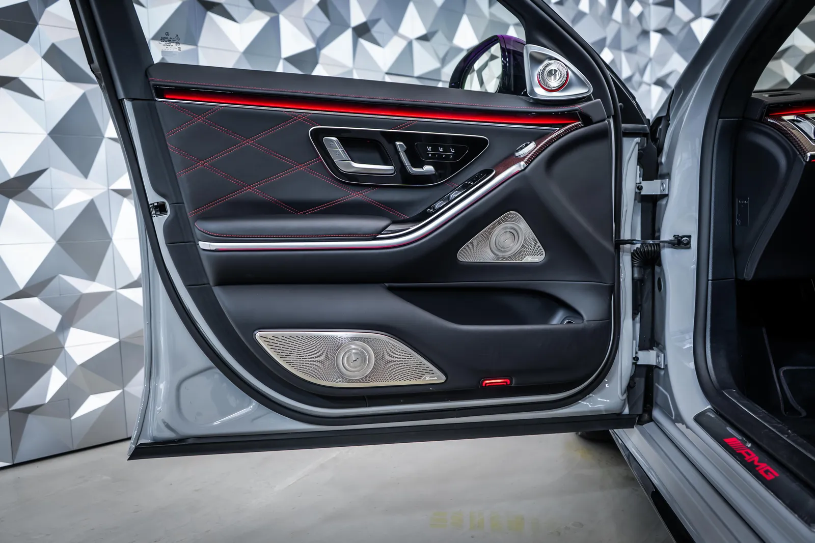 Mercedes-Benz S 63 AMG Edition 1*Carbon*Pano*Burmester – снимка 7