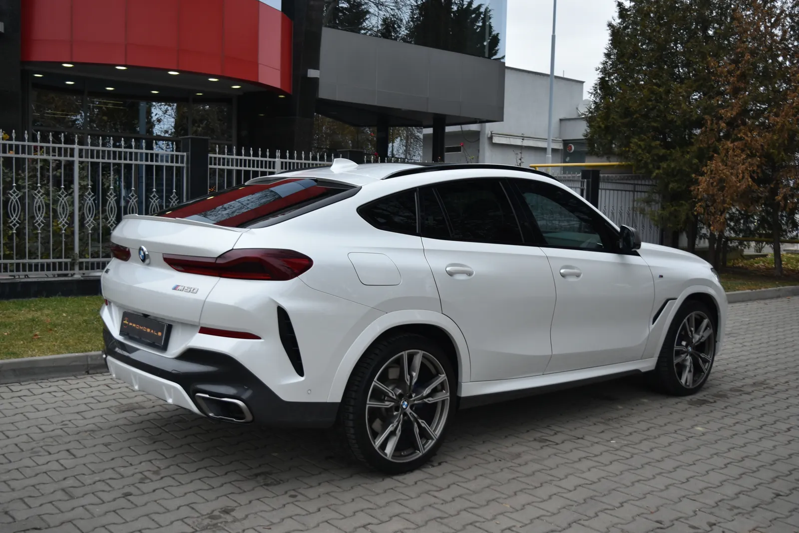 BMW X6 M50d Xdrive*Msport*Pano*Individual*H/K – снимка 4