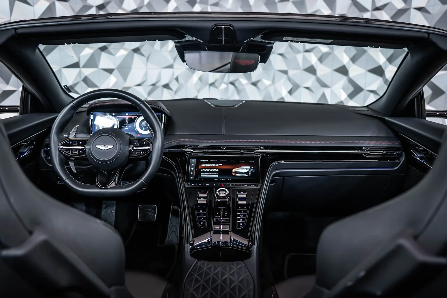 Aston martin DB12 DB12 Volante Aluminite Silver – снимка 12