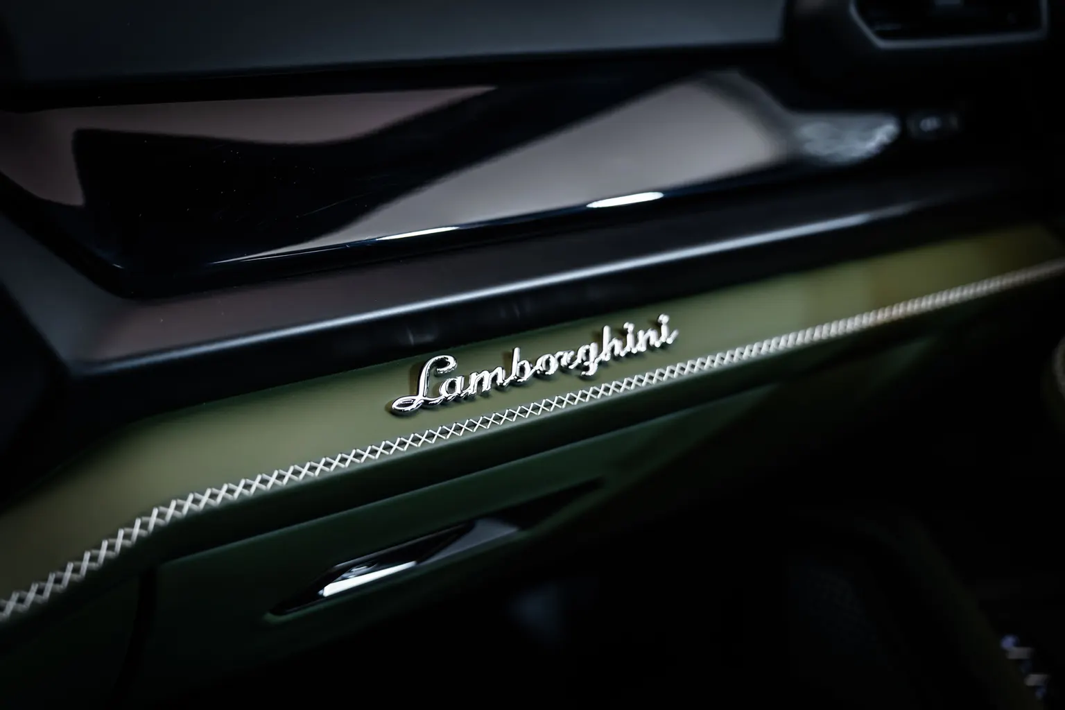 Lamborghini Urus SE B&O*Pano*360 – снимка 9