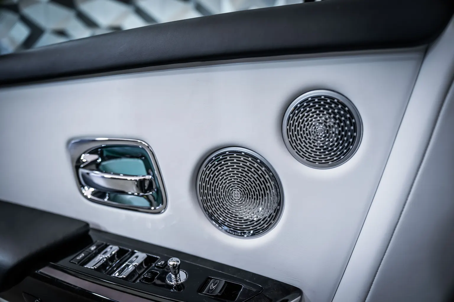 Rolls-Royce Phantom VIII*StarLights*Massage*360*TV*22 – снимка 20