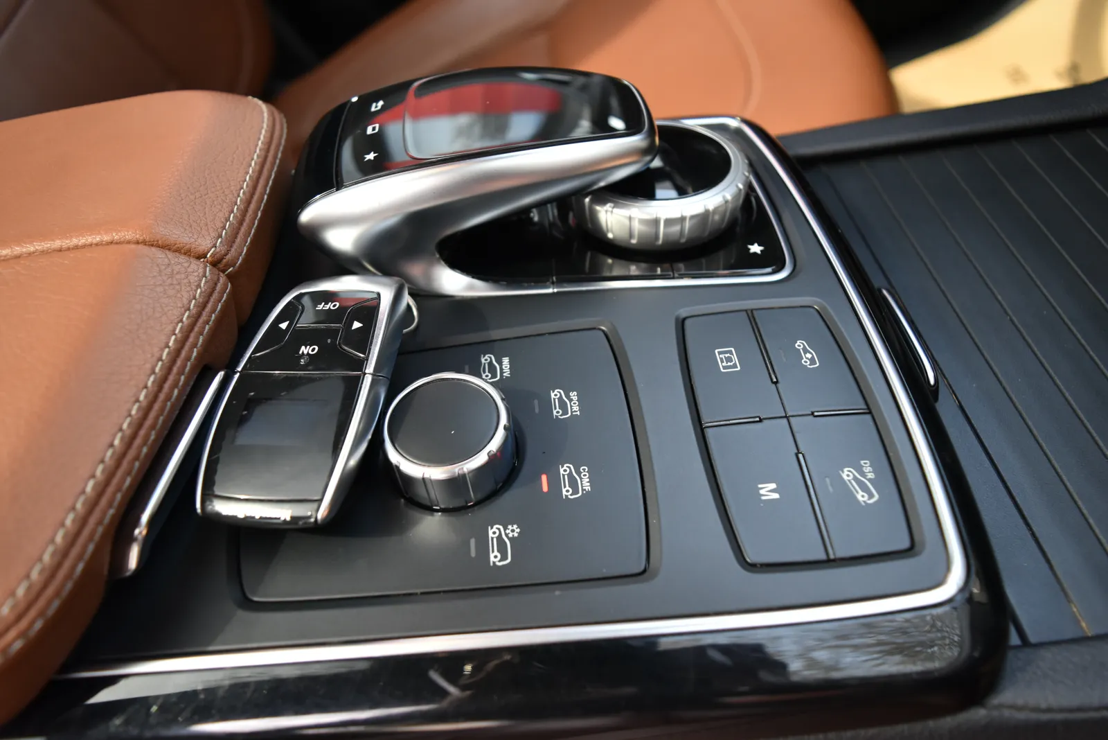 Mercedes-Benz GLE 350 d 4M Coupe AMG*Distronic*Pano*Navi*360*Air*KeyGo* – снимка 11