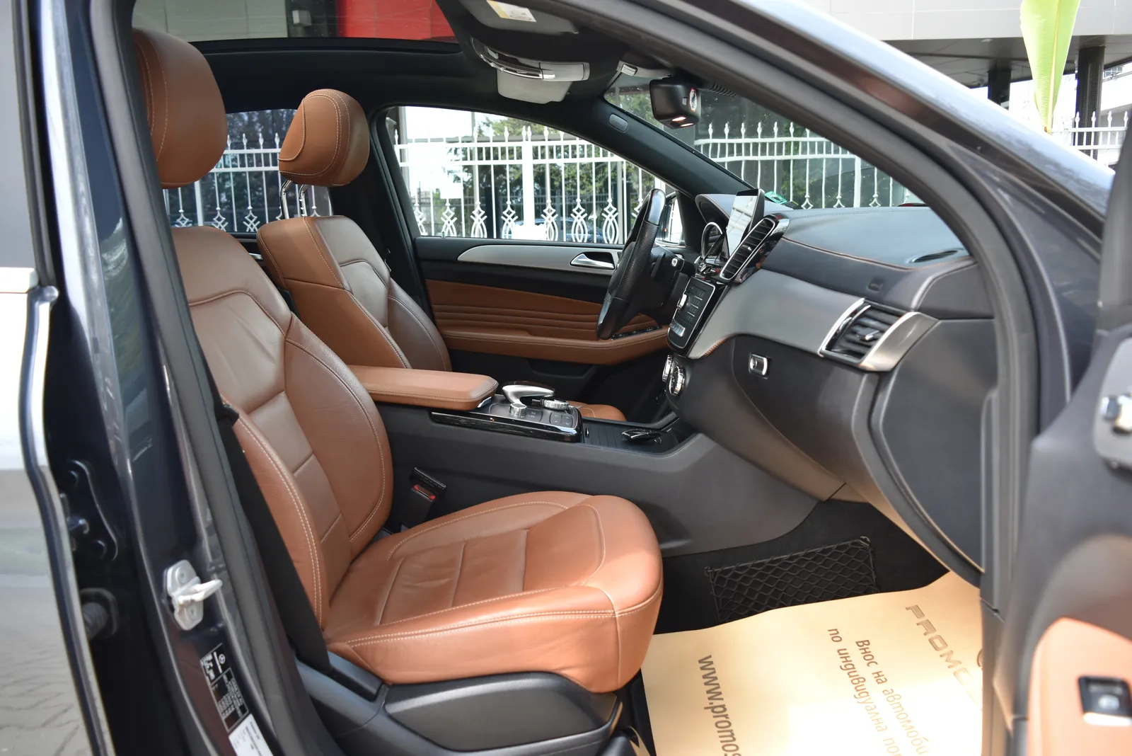 Mercedes-Benz GLE 350 d 4M Coupe AMG*Distronic*Pano*Navi*360*Air*KeyGo* – снимка 13