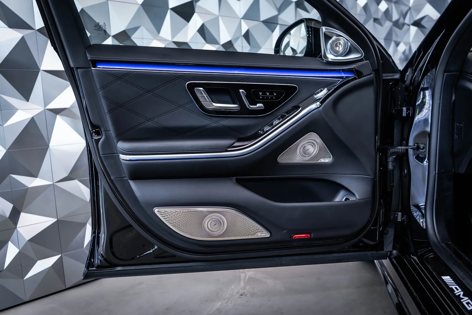 Mercedes-Benz S 63 AMG E Performance L* Headup* Carbon* Ceramic* NightP* – снимка 7